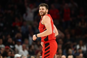 五星体育-都挺能抢！克林根11分15板5助3帽&amp;庄神6分17板4助2断