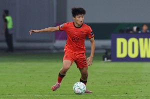 五星体育官网-东体：杨希已经投入海港训练；中后卫引援近期有明确说法