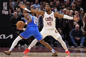 本赛季东西部各一支球队60胜&amp;上次还是10年前 三队60胜距今已16年